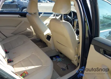 2013 Volkswagen Passat 2.5L Se из США, поврежденный, VIN 1VWBP7A30DC015332